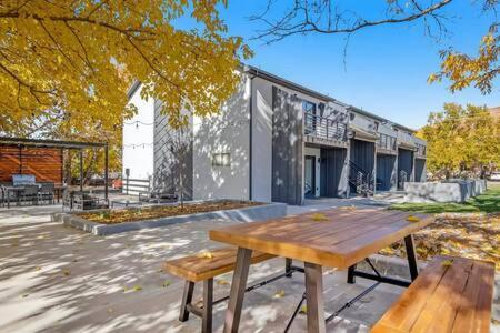 Near Downtown Stylish 2Br With Amazing Patio - 6 Villa Moab Luaran gambar