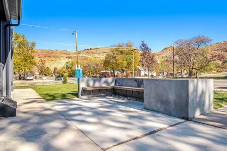Near Downtown Stylish 2Br With Amazing Patio - 6 Villa Moab Luaran gambar