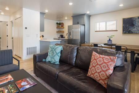 Near Downtown Stylish 2Br With Amazing Patio - 6 Villa Moab Luaran gambar