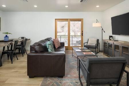 Near Downtown Stylish 2Br With Amazing Patio - 6 Villa Moab Luaran gambar